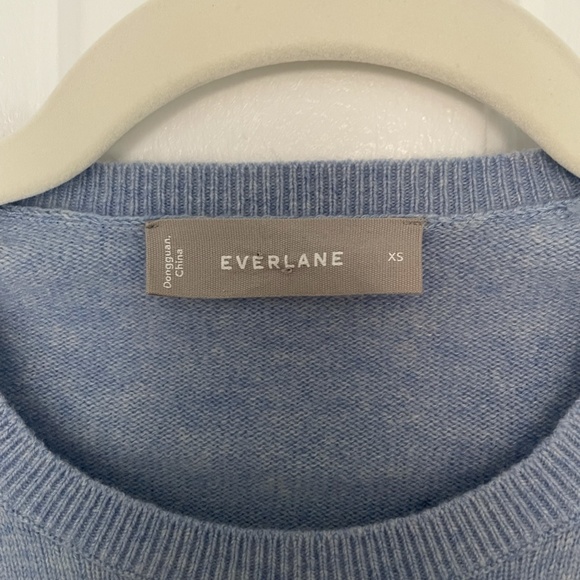 Everlane Cashmere Crew Sweater in Blue, Size XS - Picture 2 of 3